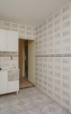 Casa para alugar com 62m², 2 quartos e 2 vagas Casa para alugar com 62m², 2 quartos e 2 vagasCozinha