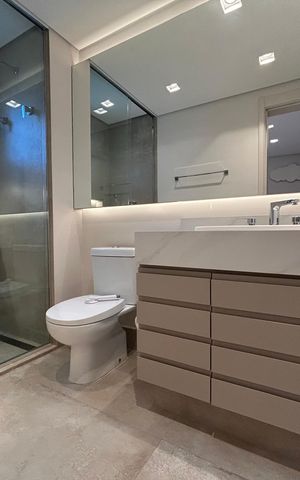 Apartamento para alugar com 135m², 2 quartos e 2 vagas Apartamento para alugar com 135m², 2 quartos e 2 vagasBanheiro da Suíte 1