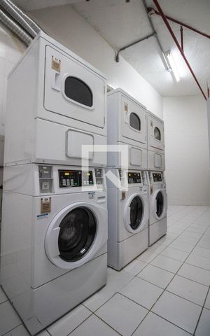 Apartamento para alugar com 135m², 2 quartos e 2 vagas Apartamento para alugar com 135m², 2 quartos e 2 vagasLavanderia