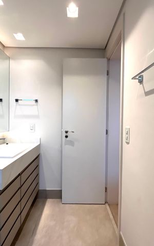 Apartamento para alugar com 135m², 2 quartos e 2 vagas Apartamento para alugar com 135m², 2 quartos e 2 vagasBanheiro da Suíte 1