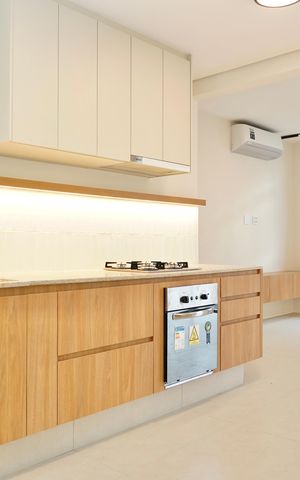 Apartamento à venda com 100m², 4 quartos e 2 vagas Apartamento à venda com 100m², 4 quartos e 2 vagasCozinha e Área de Serviço