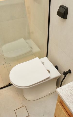 Apartamento à venda com 100m², 4 quartos e 2 vagas Apartamento à venda com 100m², 4 quartos e 2 vagasBanheiro Social
