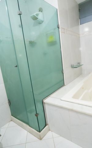 Apartamento à venda com 80m², 2 quartos e sem vaga Apartamento à venda com 80m², 2 quartos e sem vagaBanheiro