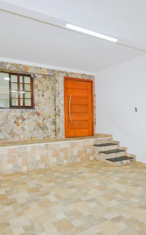 Casa para alugar com 65m², 2 quartos e 2 vagasGaragem