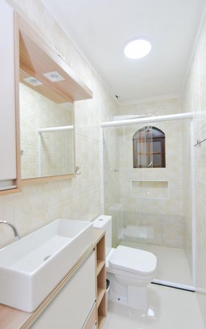 Casa para alugar com 65m², 2 quartos e 2 vagasBanheiro Social