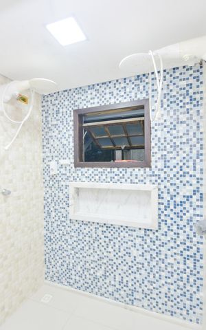 Casa para alugar com 65m², 2 quartos e 2 vagasBanheiro da Suíte