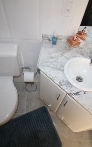Apartamento à venda com 80m², 2 quartos e sem vagaBanheiro