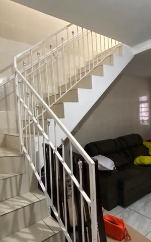 Casa à venda com 164m², 3 quartos e 2 vagas Casa à venda com 164m², 3 quartos e 2 vagasSala