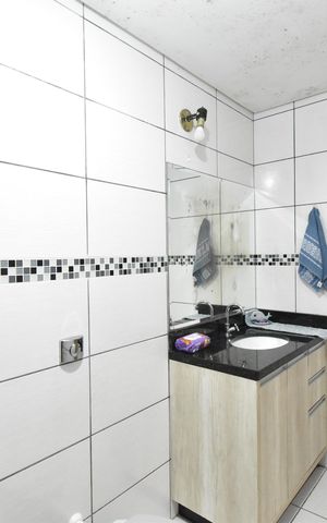 Casa para alugar com 200m², 3 quartos e 2 vagasBanheiro da Suíte