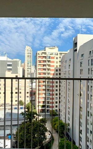 Apartamento à venda com 198m², 3 quartos e sem vaga Apartamento à venda com 198m², 3 quartos e sem vagaVista da Varanda