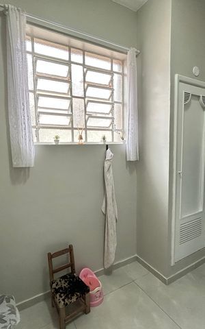 Casa à venda com 110m², 2 quartos e 1 vagaBanheiro