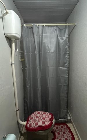 Casa à venda com 110m², 2 quartos e 1 vagaBanheiro 2