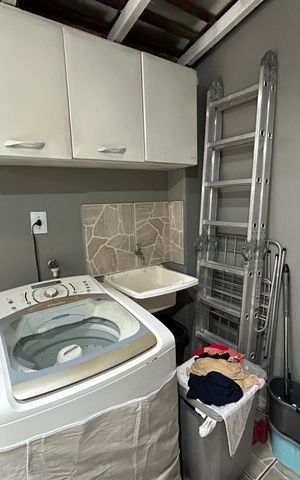 Casa à venda com 110m², 2 quartos e 1 vagaÁrea de Serviço