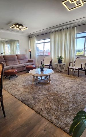 Apartamento à venda com 173m², 3 quartos e 1 vaga Apartamento à venda com 173m², 3 quartos e 1 vagaSala