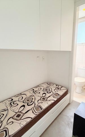 Apartamento à venda com 167m², 3 quartos e 3 vagas Apartamento à venda com 167m², 3 quartos e 3 vagasQuarto de Serviço