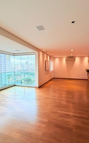 Apartamento à venda com 167m², 3 quartos e 3 vagas Apartamento à venda com 167m², 3 quartos e 3 vagasSala