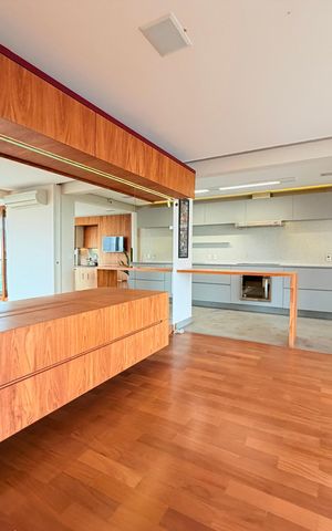Apartamento à venda com 167m², 3 quartos e 3 vagas Apartamento à venda com 167m², 3 quartos e 3 vagasSala