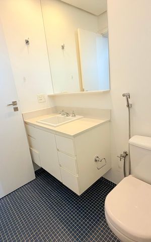 Apartamento à venda com 167m², 3 quartos e 3 vagas Apartamento à venda com 167m², 3 quartos e 3 vagasBanheiro 3