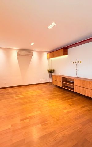 Apartamento à venda com 167m², 3 quartos e 3 vagas Apartamento à venda com 167m², 3 quartos e 3 vagasSala