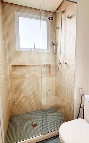 Apartamento à venda com 167m², 3 quartos e 3 vagas Apartamento à venda com 167m², 3 quartos e 3 vagasBanheiro 1