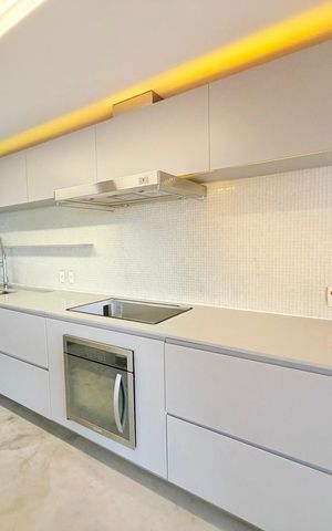 Apartamento à venda com 167m², 3 quartos e 3 vagas Apartamento à venda com 167m², 3 quartos e 3 vagasCozinha