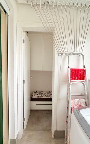 Apartamento à venda com 167m², 3 quartos e 3 vagas Apartamento à venda com 167m², 3 quartos e 3 vagasLavanderia