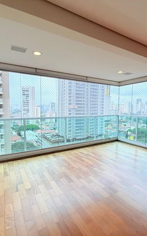 Apartamento à venda com 167m², 3 quartos e 3 vagas Apartamento à venda com 167m², 3 quartos e 3 vagasSala