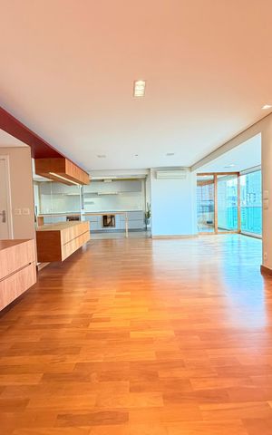 Apartamento à venda com 167m², 3 quartos e 3 vagas Apartamento à venda com 167m², 3 quartos e 3 vagasSala