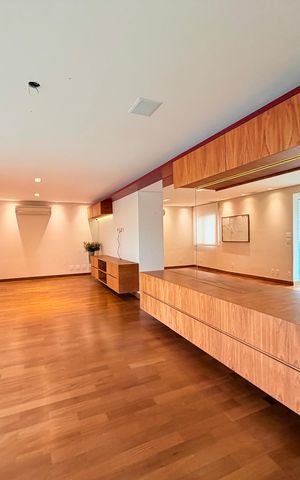 Apartamento à venda com 167m², 3 quartos e 3 vagas Apartamento à venda com 167m², 3 quartos e 3 vagasSala