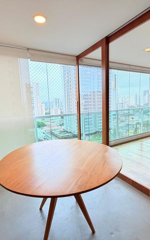 Apartamento à venda com 167m², 3 quartos e 3 vagas Apartamento à venda com 167m², 3 quartos e 3 vagasVaranda
