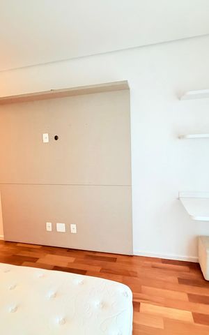 Apartamento à venda com 167m², 3 quartos e 3 vagas Apartamento à venda com 167m², 3 quartos e 3 vagasQuarto 4