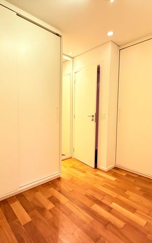 Apartamento à venda com 167m², 3 quartos e 3 vagas Apartamento à venda com 167m², 3 quartos e 3 vagasQuarto 4