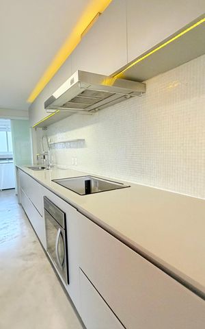 Apartamento à venda com 167m², 3 quartos e 3 vagas Apartamento à venda com 167m², 3 quartos e 3 vagasCozinha