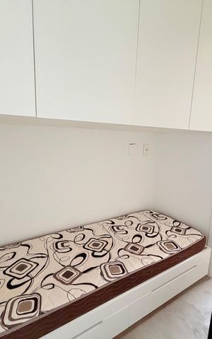 Apartamento à venda com 167m², 3 quartos e 3 vagas Apartamento à venda com 167m², 3 quartos e 3 vagasQuarto de Serviço