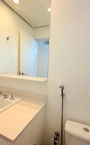 Apartamento à venda com 167m², 3 quartos e 3 vagas Apartamento à venda com 167m², 3 quartos e 3 vagasBanheiro 3