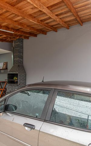 Casa à venda com 95m², 3 quartos e 2 vagas Casa à venda com 95m², 3 quartos e 2 vagasGaragem