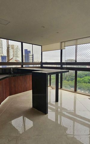 Apartamento à venda com 267m², 4 quartos e 5 vagas Apartamento à venda com 267m², 4 quartos e 5 vagasVaranda da Sala