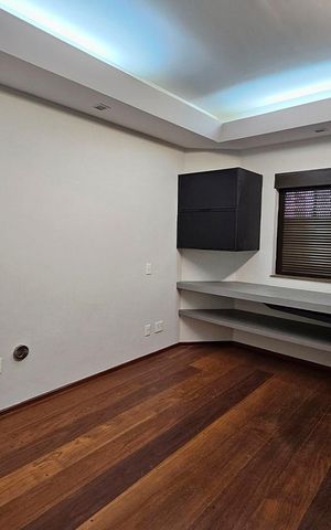 Apartamento à venda com 267m², 4 quartos e 5 vagas Apartamento à venda com 267m², 4 quartos e 5 vagasQuarto 3 - Suíte