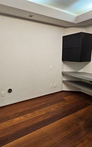 Apartamento à venda com 267m², 4 quartos e 5 vagas Apartamento à venda com 267m², 4 quartos e 5 vagasQuarto 3 - Suíte
