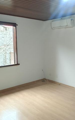 Casa de condomínio para alugar com 400m², 5 quartos e 2 vagas