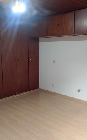Casa de condomínio para alugar com 400m², 5 quartos e 2 vagas