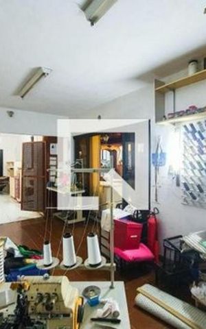 Casa para alugar com 250m², 3 quartos e 3 vagas Casa para alugar com 250m², 3 quartos e 3 vagasÁrea Comum