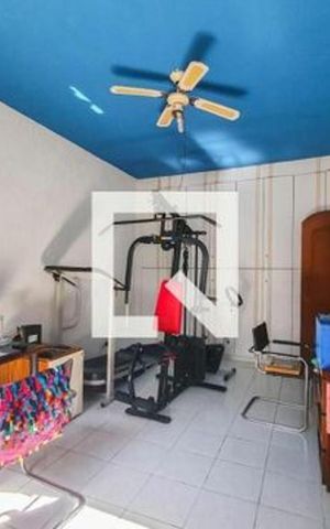 Casa para alugar com 250m², 3 quartos e 3 vagas Casa para alugar com 250m², 3 quartos e 3 vagasQuarto