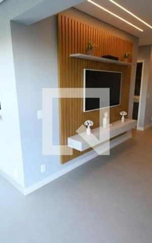 Casa para alugar com 250m², 3 quartos e 3 vagas Casa para alugar com 250m², 3 quartos e 3 vagasSala