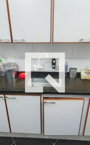 Casa para alugar com 250m², 3 quartos e 3 vagas Casa para alugar com 250m², 3 quartos e 3 vagasCozinha