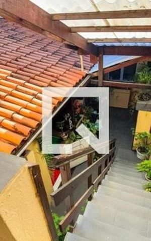 Casa para alugar com 250m², 3 quartos e 3 vagas Casa para alugar com 250m², 3 quartos e 3 vagasÁrea externa
