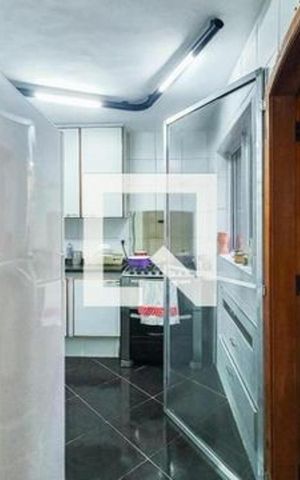 Casa para alugar com 250m², 3 quartos e 3 vagas Casa para alugar com 250m², 3 quartos e 3 vagasCozinha