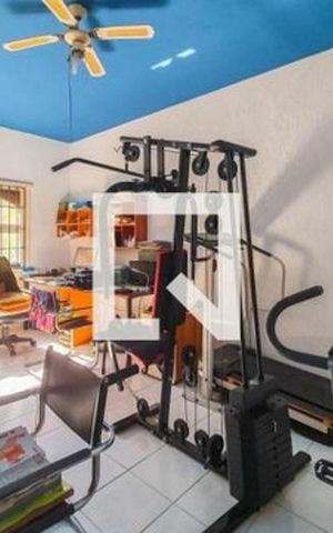 Casa para alugar com 250m², 3 quartos e 3 vagas Casa para alugar com 250m², 3 quartos e 3 vagasQuarto