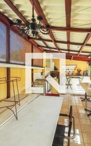 Casa para alugar com 250m², 3 quartos e 3 vagas Casa para alugar com 250m², 3 quartos e 3 vagasÁrea externa