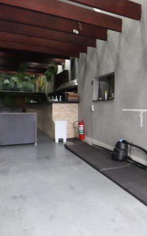 Casa à venda com 100m², 2 quartos e 3 vagasGaragem